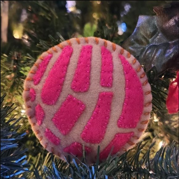 Concha Ornament Handmade Felt Craft - 3 pcs - Picture 4 of 4